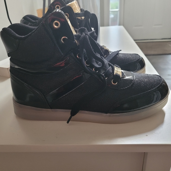 BeBe Sport High Top sneakers faux patent leather with Shimmery, size 8 - Picture 2 of 6